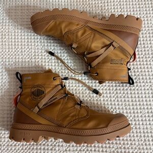Palladium Travel Lite + Waterproof Boots